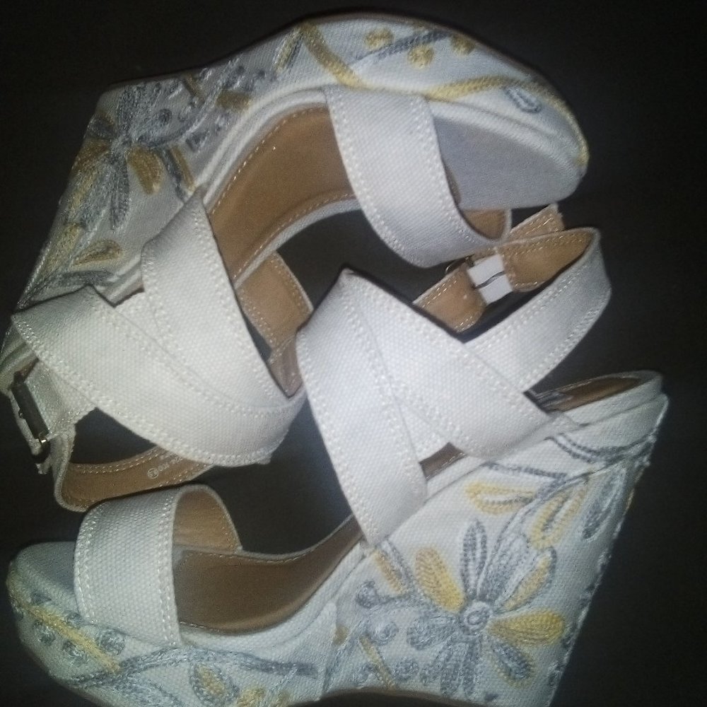 Fashion shoes